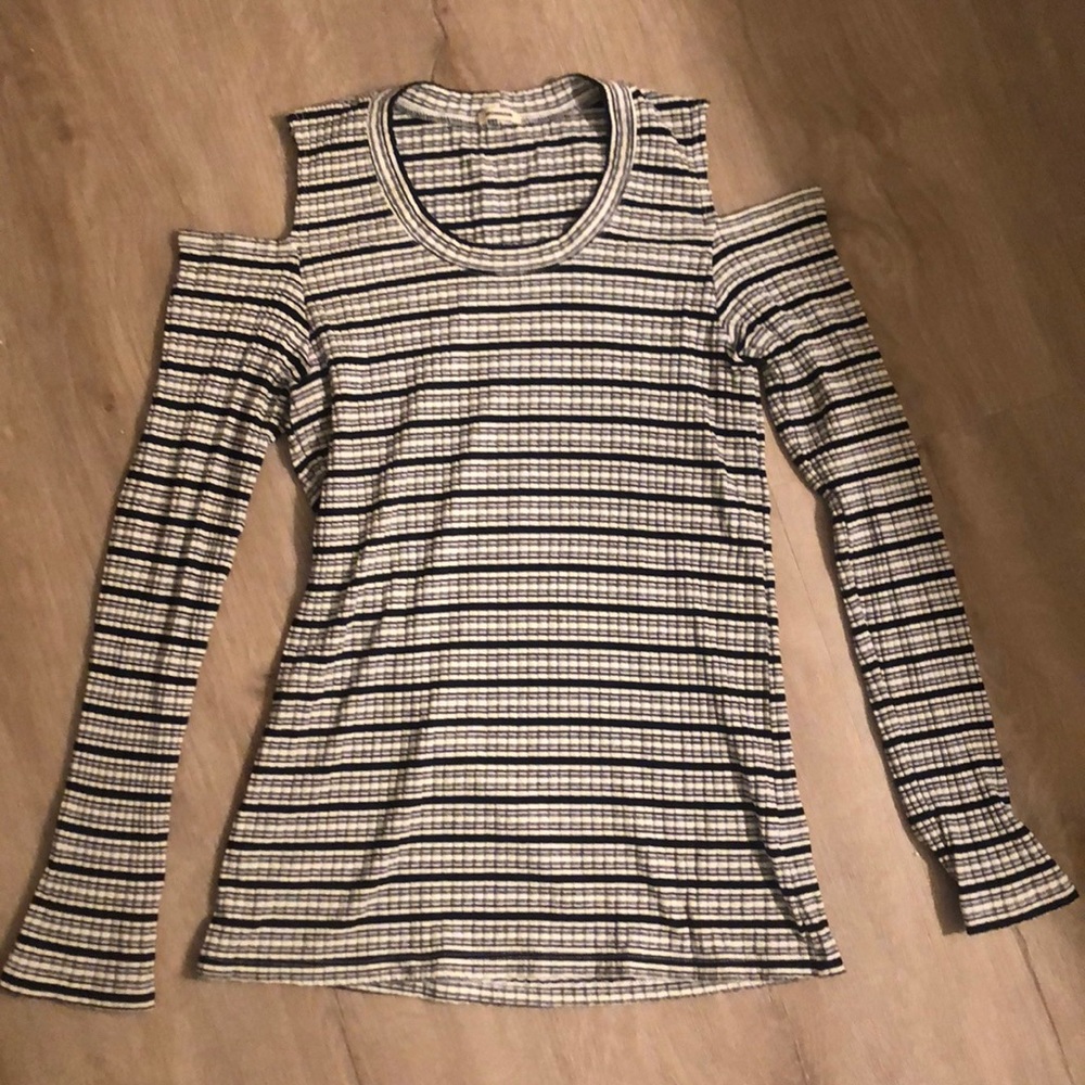MONROW - Perfect Condition - Stripe Cutout Top